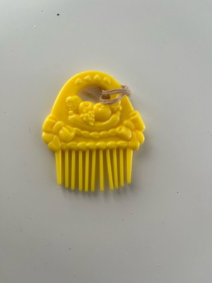 Vintage Cupcake Doll comb Tonka Kenner cute comb new
