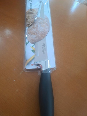 Bread knife with stainless steel blade new