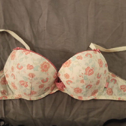 Bras used, 3 pieces, size 75B, Triumph and Yamamay
