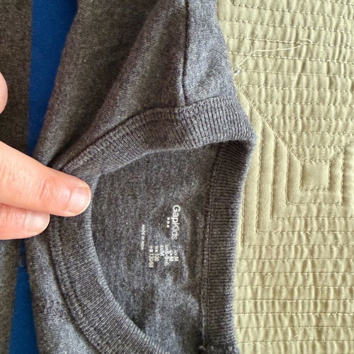Gap kids sweatshirt size M like new, grey blue with marsupial pocket