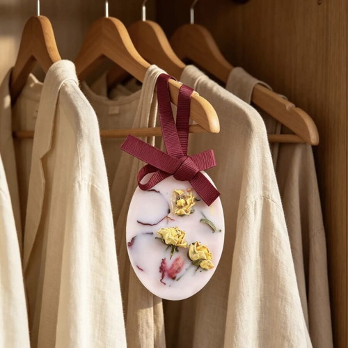 Handmade scented wax sachets with dried flowers, new