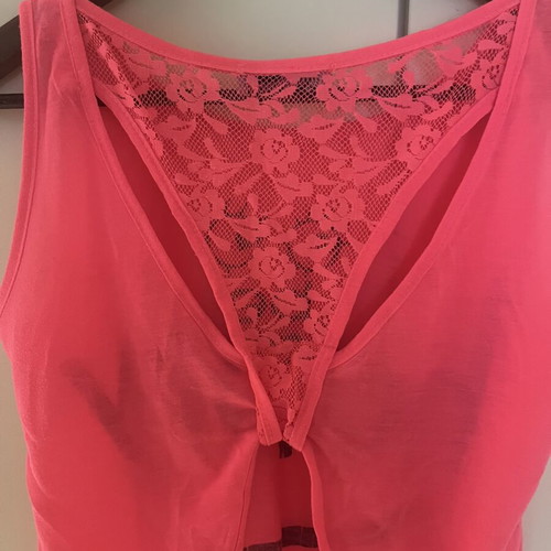 Women's top small medium like new with lace back and front print