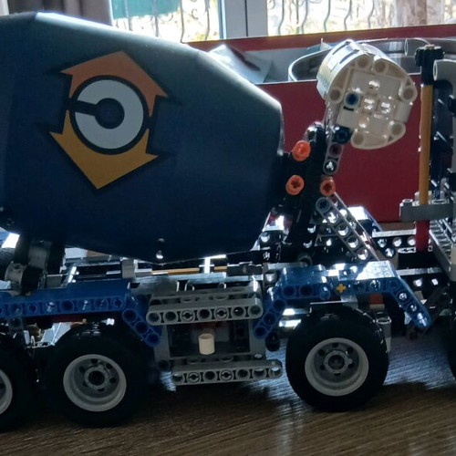 Lego Cement Mixer 42112 used with missing parts