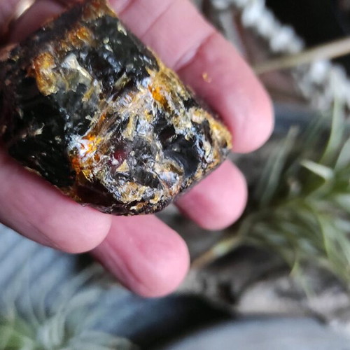 Black amber agate semi-precious stone like new, weight 25.89 g