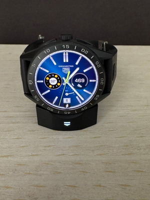 TAG Heuer Connected Calibre E4 45mm Black Titanium digital watch like new