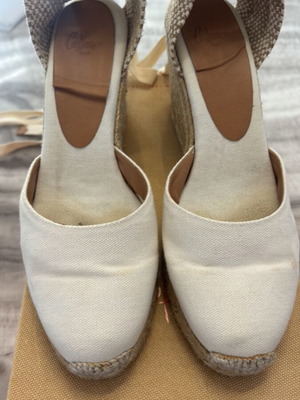 Castañer wedge espadrilles size 40, off-white