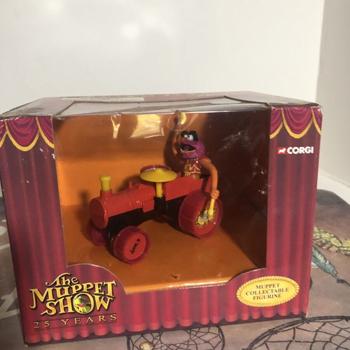 Muppets 25 Years Animal on Tractor Corgi figure like new