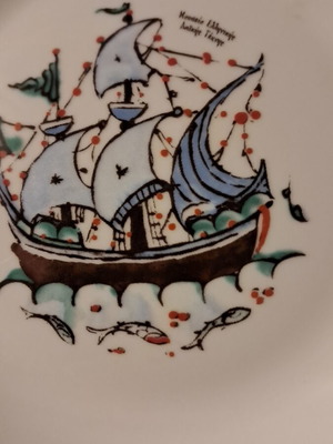 Bravo deep collectible plates set of 3, like new
