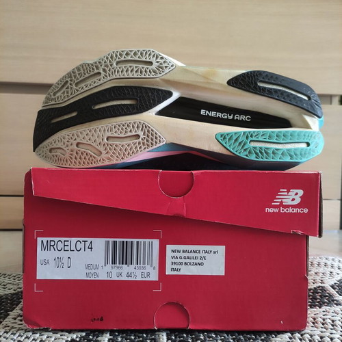 New Balance SC Elite 4 athletic shoes used, size 44.5