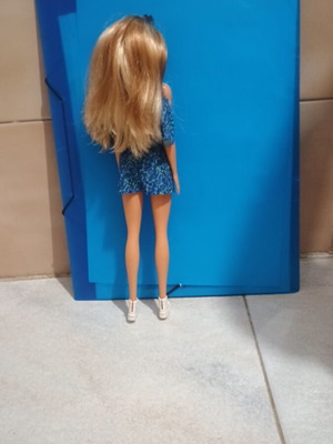 Barbie with blue dress like new