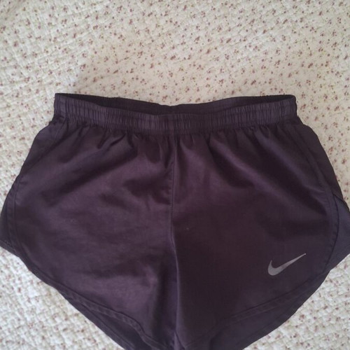 Nike Tempo Dri-FIT Running Shorts XS used, burgundy