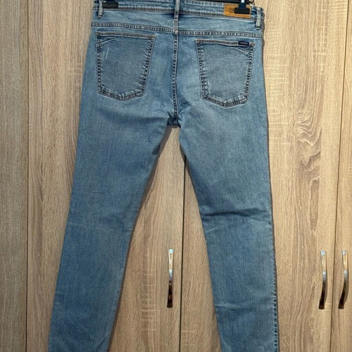 Jeans slim feat by Pull and Bear like new, size 46, blue
