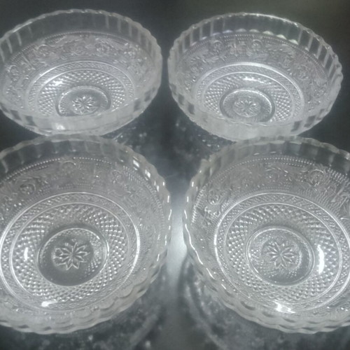 Glass bowls like new, set of 7 with Victorian decoration