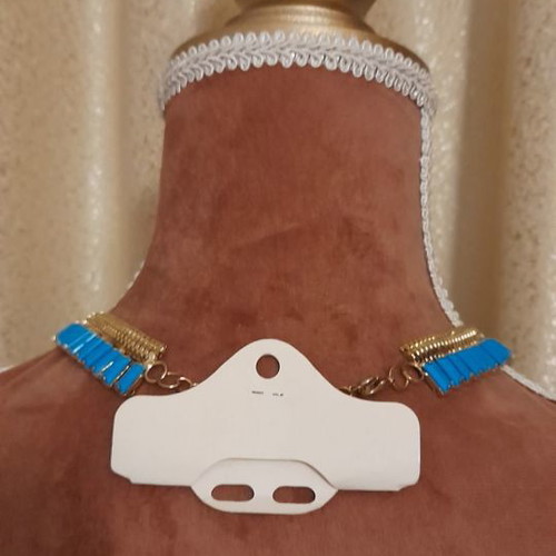 Necklace new blue