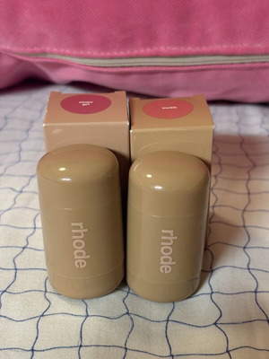 Rhode Pocket Blush new unused