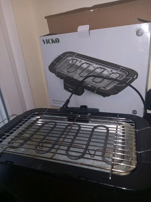 Vicko electric grill like new