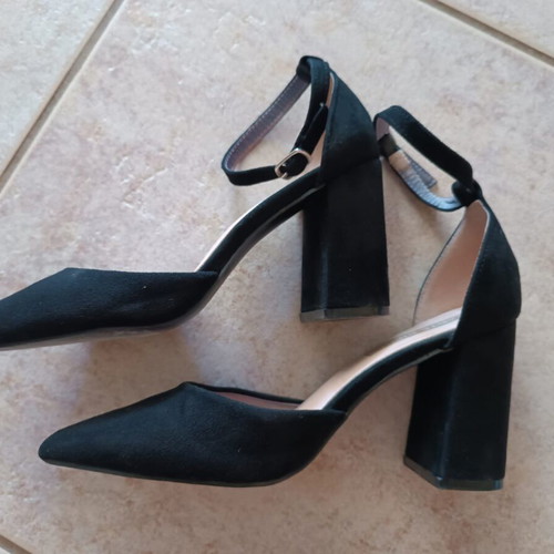 Arte Piedi suede pumps with ankle strap size 37 like new, black