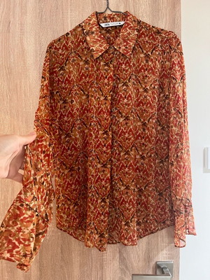 Zara shirt like new with ruffles on sleeves, multicolor orange, size S