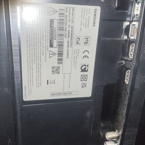 Samsung 4K TVs used, 50 and 55 inches, with remotes and bases