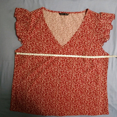Shein blouse printed with ruffle sleeve, like new, size M