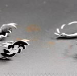  ΚΑΙΝΟΥΡΓΙΑ Μαύρα κρεμαστά σκουλαρίκια 1,8x1cm. Ατσάλινα αμετάβλητα υποαλλεργικά.