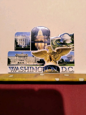 Washington USA magnet like new