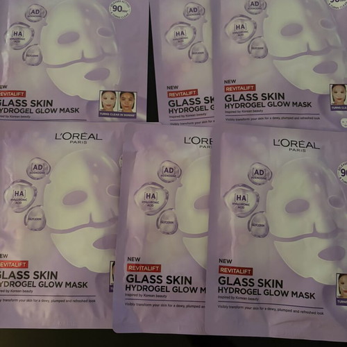 L’Oréal Glass Skin Hydrogel Glow Mask, pack of 6