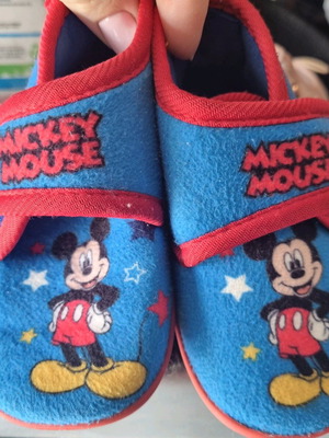 Mickey winter slippers No22 like new