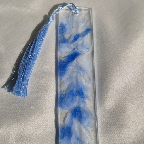 Handmade bookmark from resin with blue and white shades new