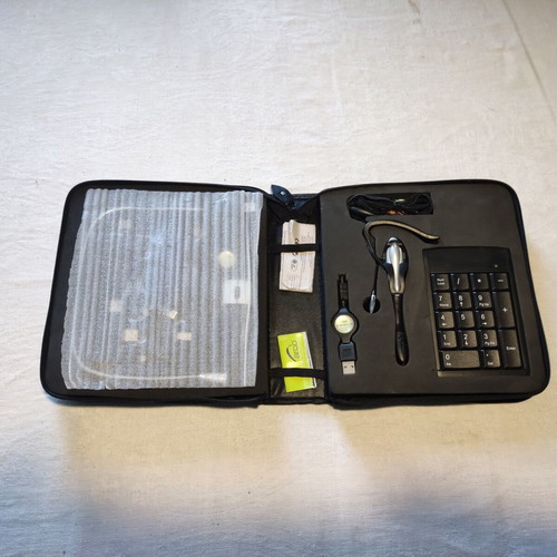 Laptop travel kit with peripherals new