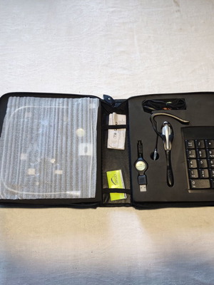 Laptop travel kit with peripherals new