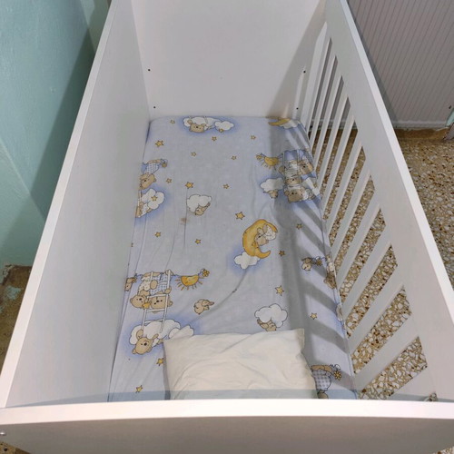 Baby cot white like new with mattress and pillow