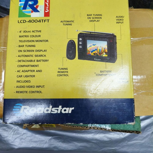 Roadstar LCD400TFT 4' TV used with remote and accessories