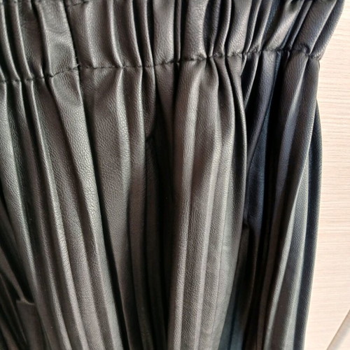 Leather skirt like new, black, size S