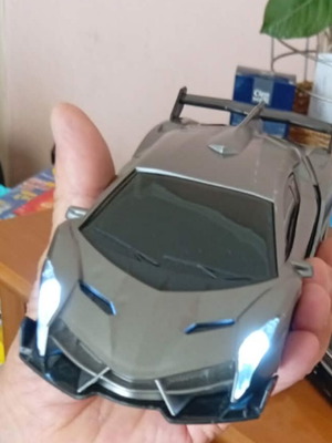 Τηλεκατευθυνόμενο Lamborghini Veneno 1:24 σαν καινούργιο με φώτα
