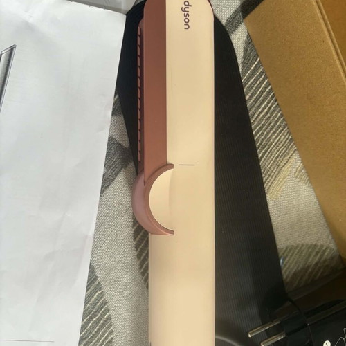 Dyson Airstrait HT01 hair straightener like new