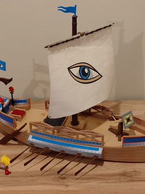 Playmobil ship used, good condition with minor missing parts