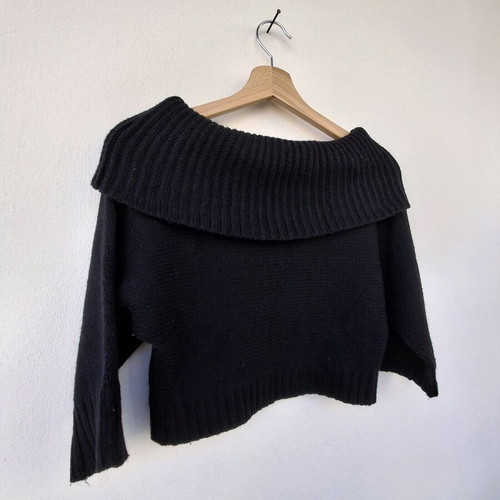 Staff crop sweater like new, black, size M