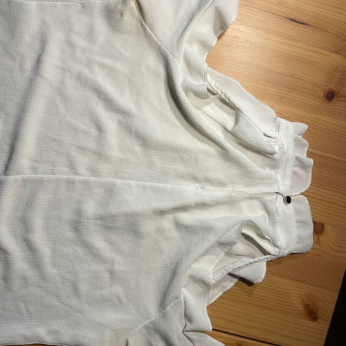 White blouse Made in Italy with ruffles and cuff buttons used
