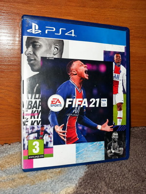 FIFA 21 PS4 game like new, original case and clean disc