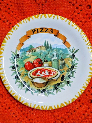 Pizza plate C.M.S. used, handmade Italian
