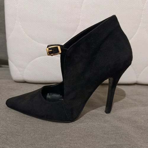 Black bootie style pumps size 37 like new