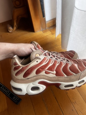 Nike TN sneakers like new, size 40, pink