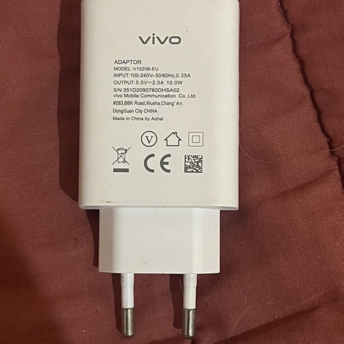 Vivo 10W Chargers pack of 2 like new, models V1020B-EU & V1020D-EU