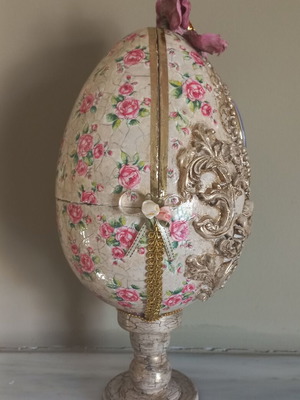 Handmade Easter egg with clock, new