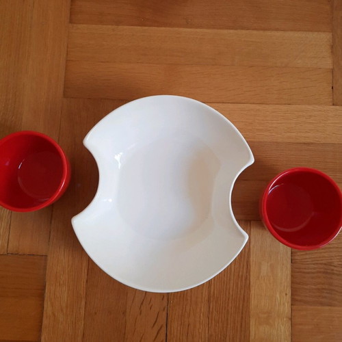 serving set in two colors