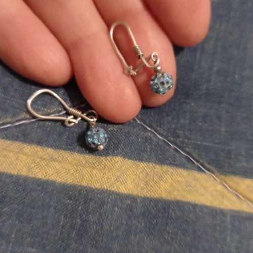 Earrings set like new, 3 pairs with gold, silver, and pearls