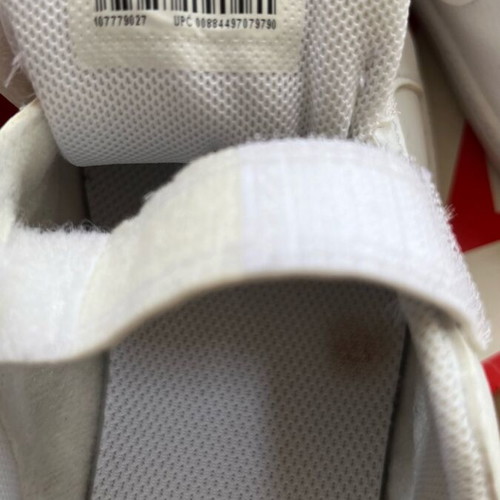 Nike Court Royale (PSV) white sneakers used size 30