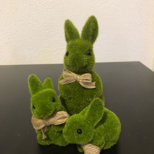 Rabbit decoration set new in excellent condition