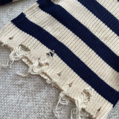 Crop knitted top with rips like new, beige and blue